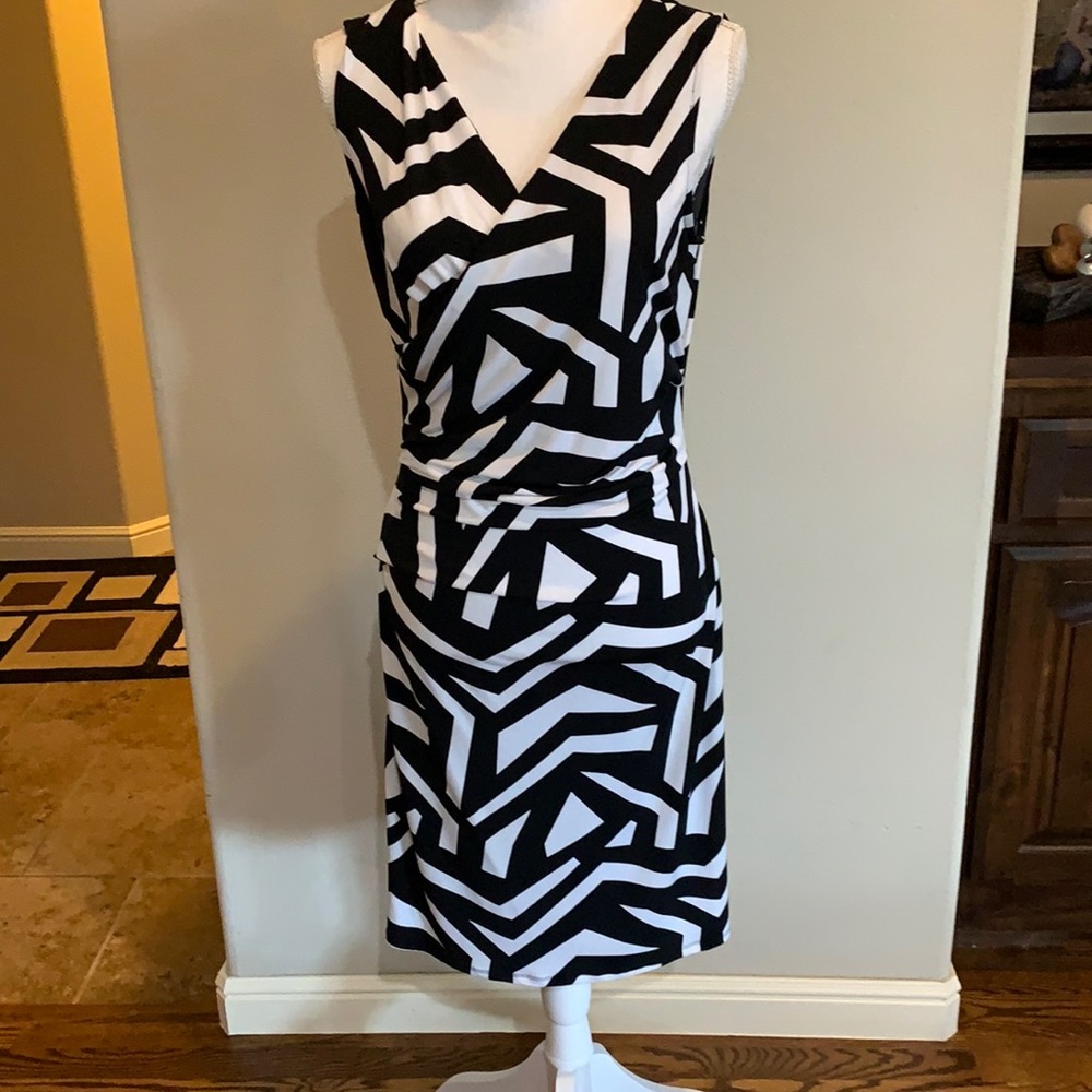 Sleeveless dress